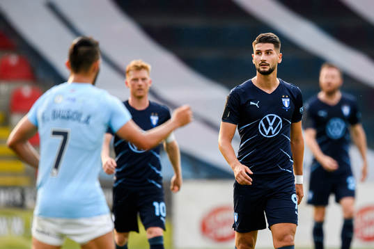 Antonio Colak of Malmö FF looks dejected