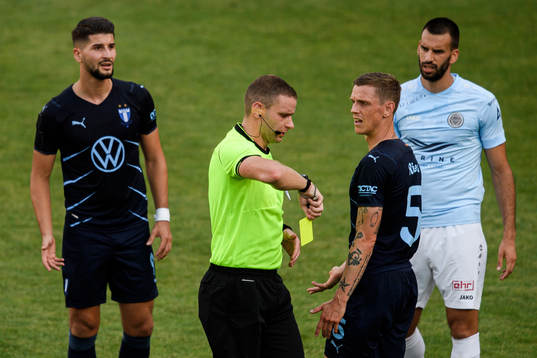 Antonio Colak and Sören Rieks of Malmö FF