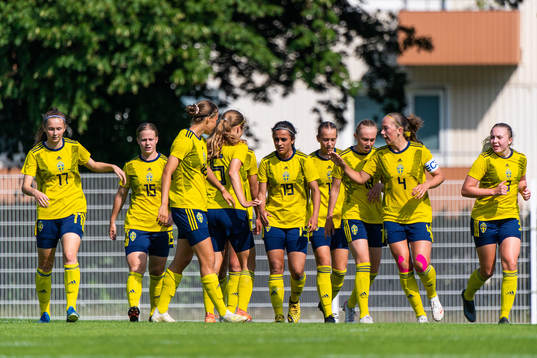 s Alice Söndergaard, Fiona Eriksson, Sofia Reidy, Emilia