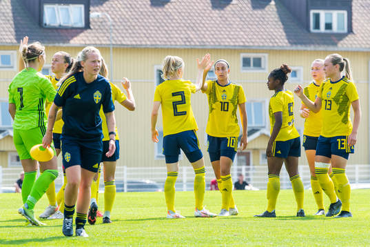 s Anna Sandberg, Rosa Kafaji, Monica Jusu Bah, Adina