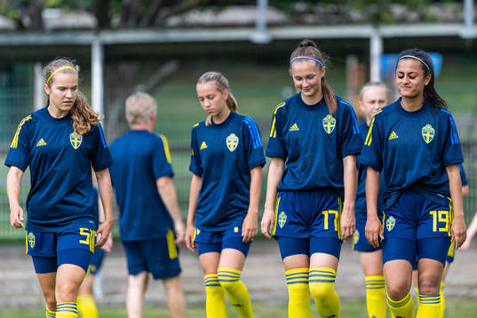 s Alice Söndergaard och Marwa Said