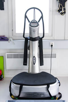 Bläddra bland fler bilder av Power Plate-träning med Åsa och Simon Edvinsson