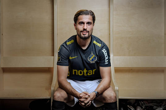 s nyförvärv Zachary Elbouzedi