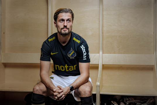 s nyförvärv Zachary Elbouzedi