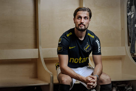 s nyförvärv Zachary Elbouzedi
