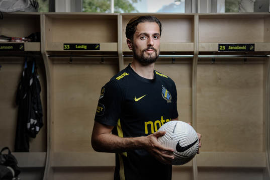 s nyförvärv Zachary Elbouzedi