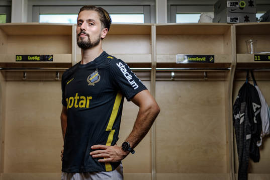 s nyförvärv Zachary Elbouzedi
