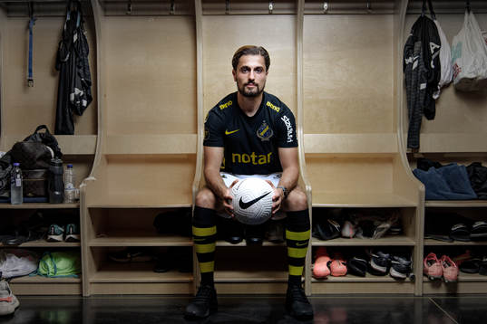 s nyförvärv Zachary Elbouzedi
