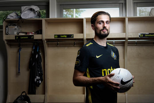 s nyförvärv Zachary Elbouzedi