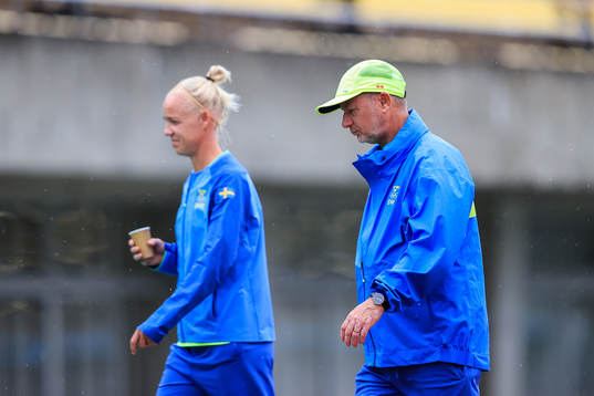 Caroline Seger and Peter Gerhardsson, head coach of the