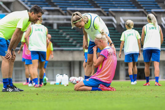 Amanda Ilestedt and Caroline Seger of the Swedish national