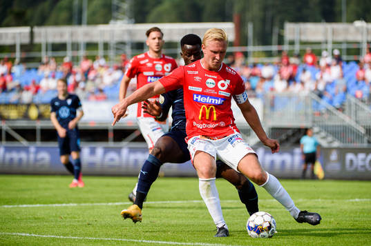 Malmö FFs Malik Abubakari och Degerfors Oliver Ekroth