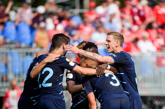 Malmö FFs Adi Nalic och Sören Rieks jublar