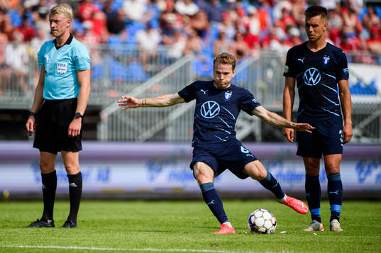Malmö FFs Oscar Lewicki