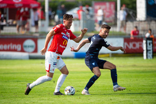 Degerfors Daniel Janevski och Malmö FFs Erdal Rakip