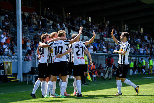 Landskronas spelare jublar