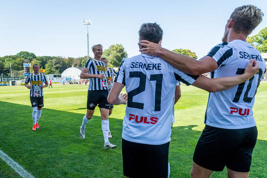 Landskronas spelare jublar