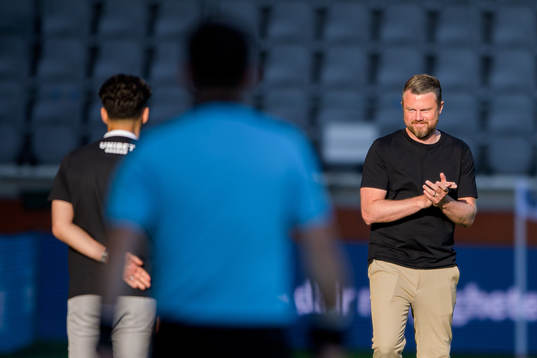 Elfsborgs manager Jimmy Thelin jublar