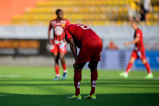 Östersunds Patrick Kpozo deppar
