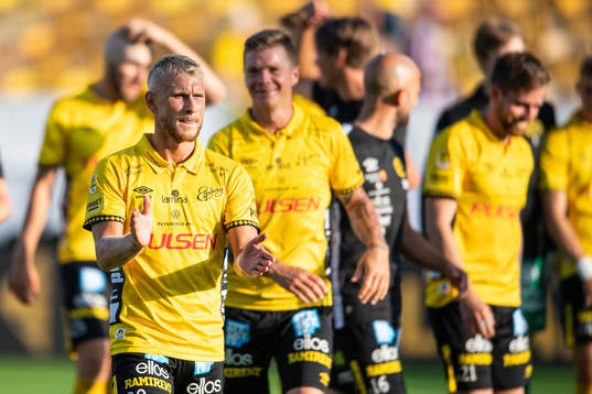 Elfsborgs Simon Strand jublar