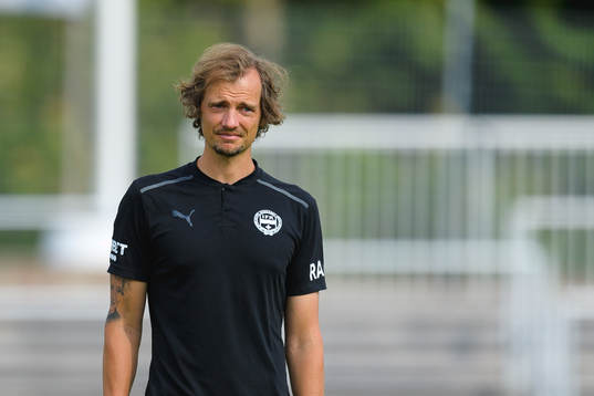 Värnamos tränare Robin Asterhed före fotbollsmatchen i