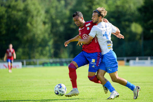Östers Marc Rochester Sörensen och Värnamos Edvin
