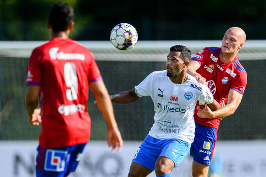 Värnamos Wenderson Oliveira do Nascimento och Östers