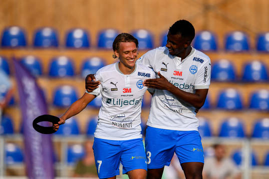 Värnamos Charlie Vindehall och Bernardo Vilar Estevao
