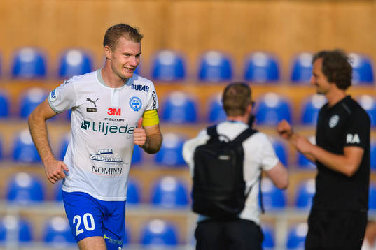 Värnamos Freddy Winsth jublar