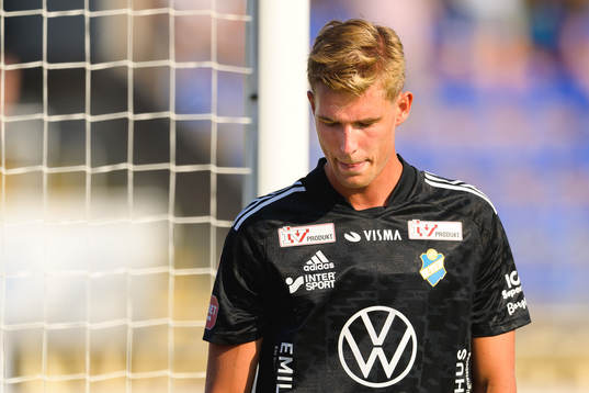 Östers målvakt Mathias Nilsson deppar