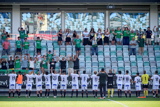 Brages spelade och supportrar jublar