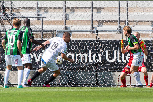 Brages Shkodran Maholli gör 0-2
