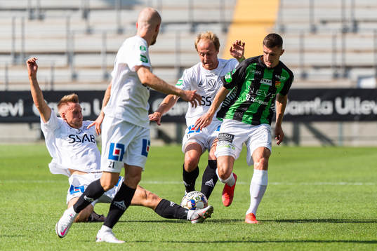 Brages Anton Lundin och GAIS Adnan Maric