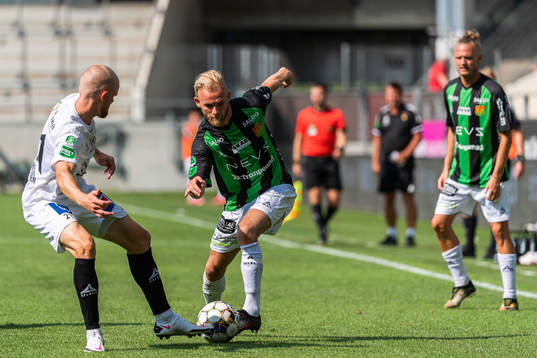 Brages Lukas Hiltunen och GAIS Niklas Andersen