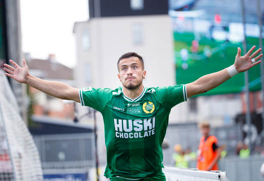 Hammarbys Astrit Selmani jublar