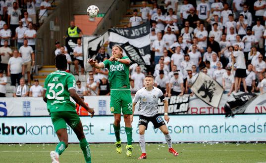 Hammarbys Björn Paulsen och Örebros Jake Larsson