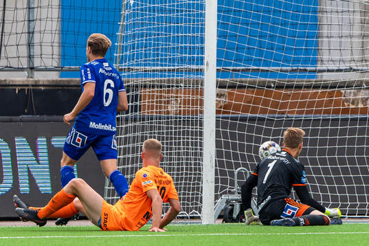 AFC Eskilstunas Alexander Ahl Holmström gör 2-0 bakom