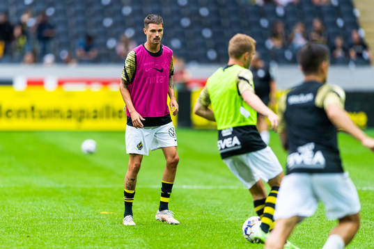 s Mikael Lustig