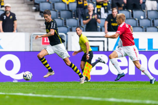 s Mikael Lustig och Kalmars Sebastian Ring
