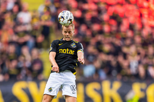s Sebastian Larsson
