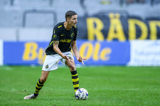 s Mikael Lustig