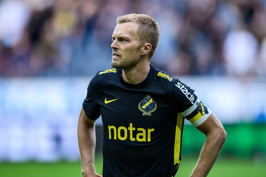 s Sebastian Larsson