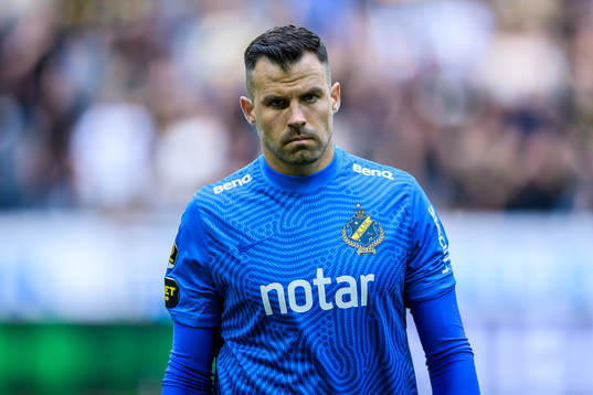 s målvakt Budimir Janošević