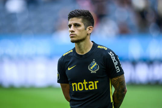 s Nicolas Stefanelli