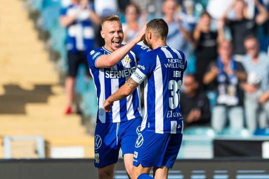IFK Göteborgs Kolbeinn Sigthorsson jublar med Marcus Berg