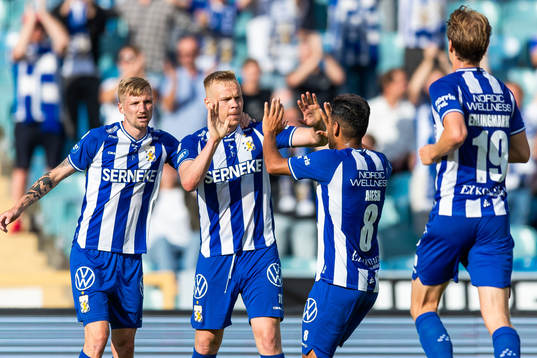 IFK Göteborgs Kolbeinn Sigthorsson (tvåa från vänster)