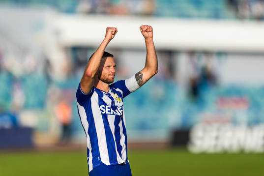 IFK Göteborgs Marcus Berg jublar och tackar publiken