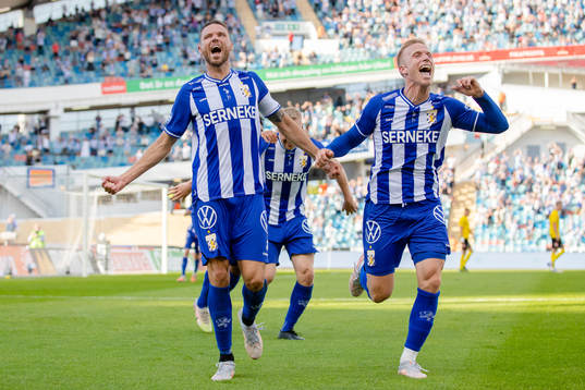 IFK Göteborgs Marcus Berg jublar ihop med  Oscar Wendt