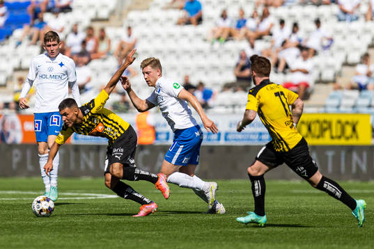 Häckens Ali Youssef och IFK Norrköpings Alexander Fransson