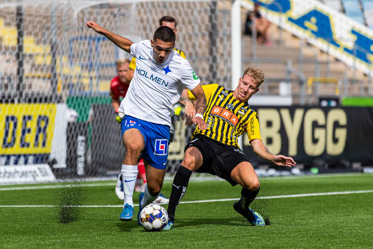 IFK Norrköpings Lucas Lima och Häckens Samuel Gustafson